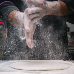 hands-in-powder